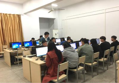 指尖上的商战 商学院第六届市场营销技能竞赛聚焦计算机软件销售实战演练